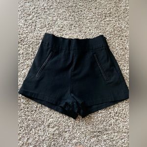 Charlotte Russe Women’s shorts Size M Black super stench